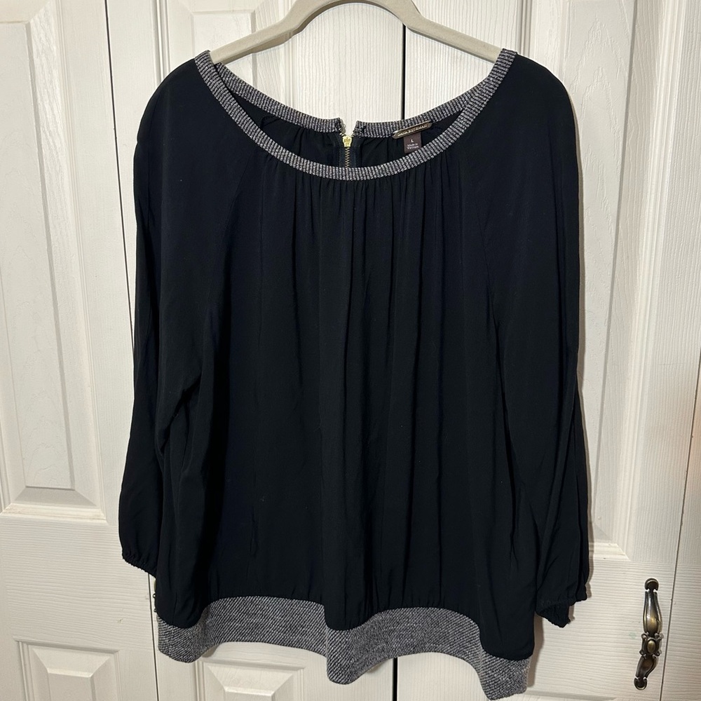 Dana Buchman Lined Black Pleated Crewneck Blouse Back Zipper Womens Size Large